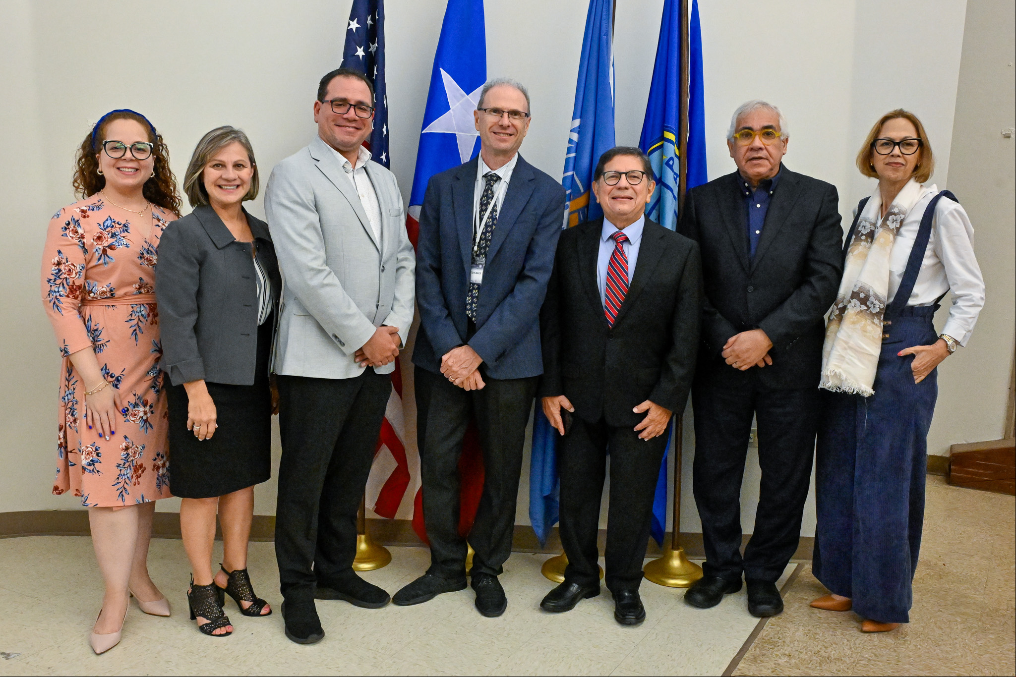 El Campus Virtual de la OPS presentó el marco regional sobre competencias docentes en Puerto Rico
